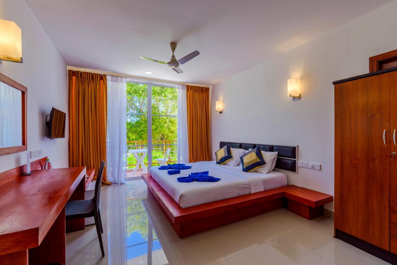 Athiri Beach Maldives Dhigurah  Exterior foto